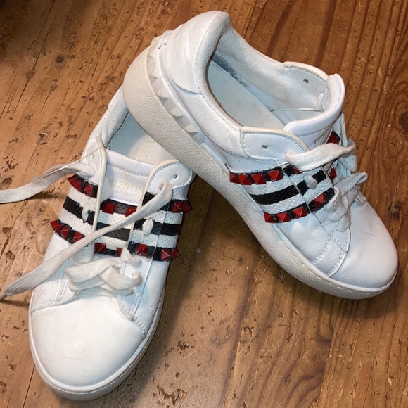 VALENTINO sz 37 Garavini Rock stud AS IS perforated customized white sneakers - Picture 2 of 10